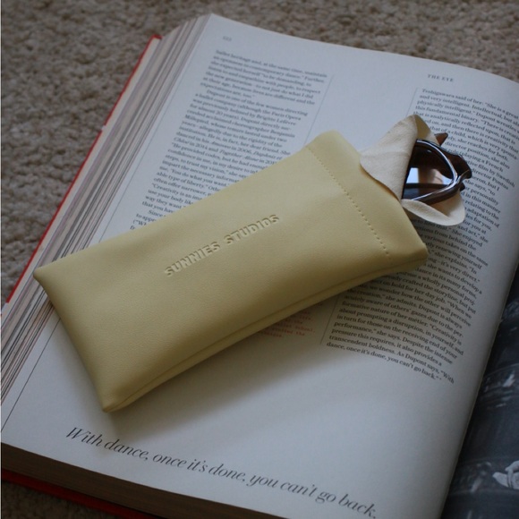 Retro-inspired Sunglasses from Sunnies Studios - Picture 10 of 10